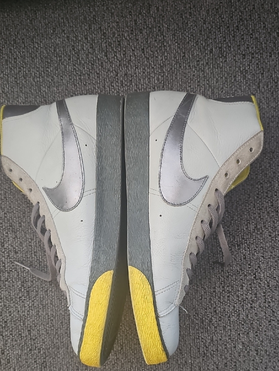 NIKE Casual White and Yellow High-Top Sneakers